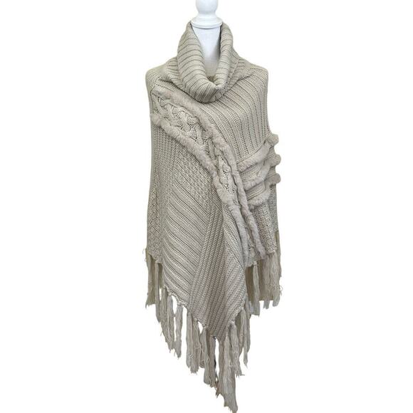La Moda cable knit poncho, faux fur trim, one size, layering, bohemian, artsy - Picture 1 of 5